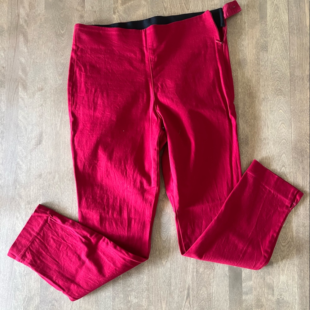 Size 6 Old Navy Red Stretch Dress Pant